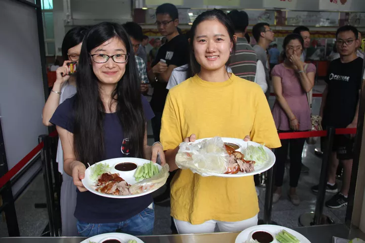 美食佳節(jié)，華麗綻放 ——天津鐵三院健力源餐廳舉辦美食節(jié)活動(dòng)
