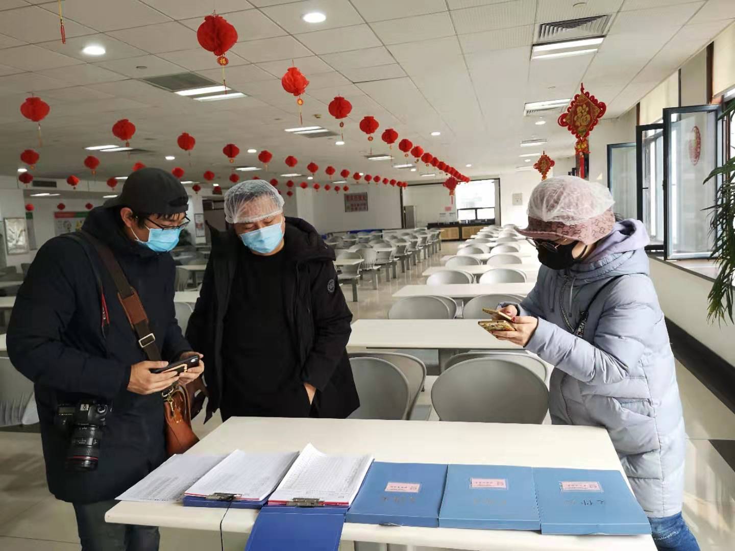 硬核防疫獲關(guān)注 媒體報道樹典型  —— 集團多家餐廳的防疫工作受到媒體報道