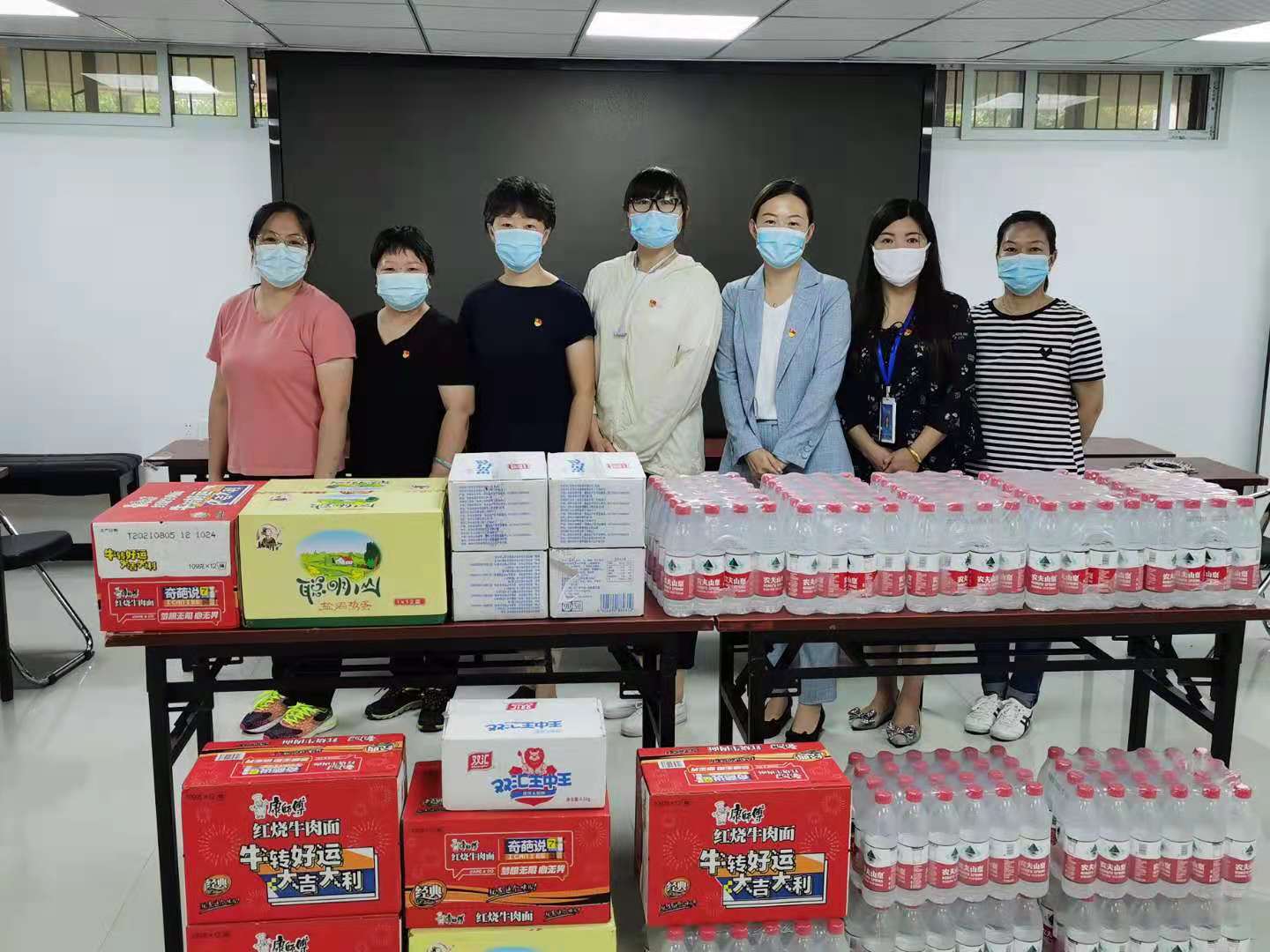 健力源北京公司黨支部參加“助力社區(qū)，同心抗疫”志愿活動