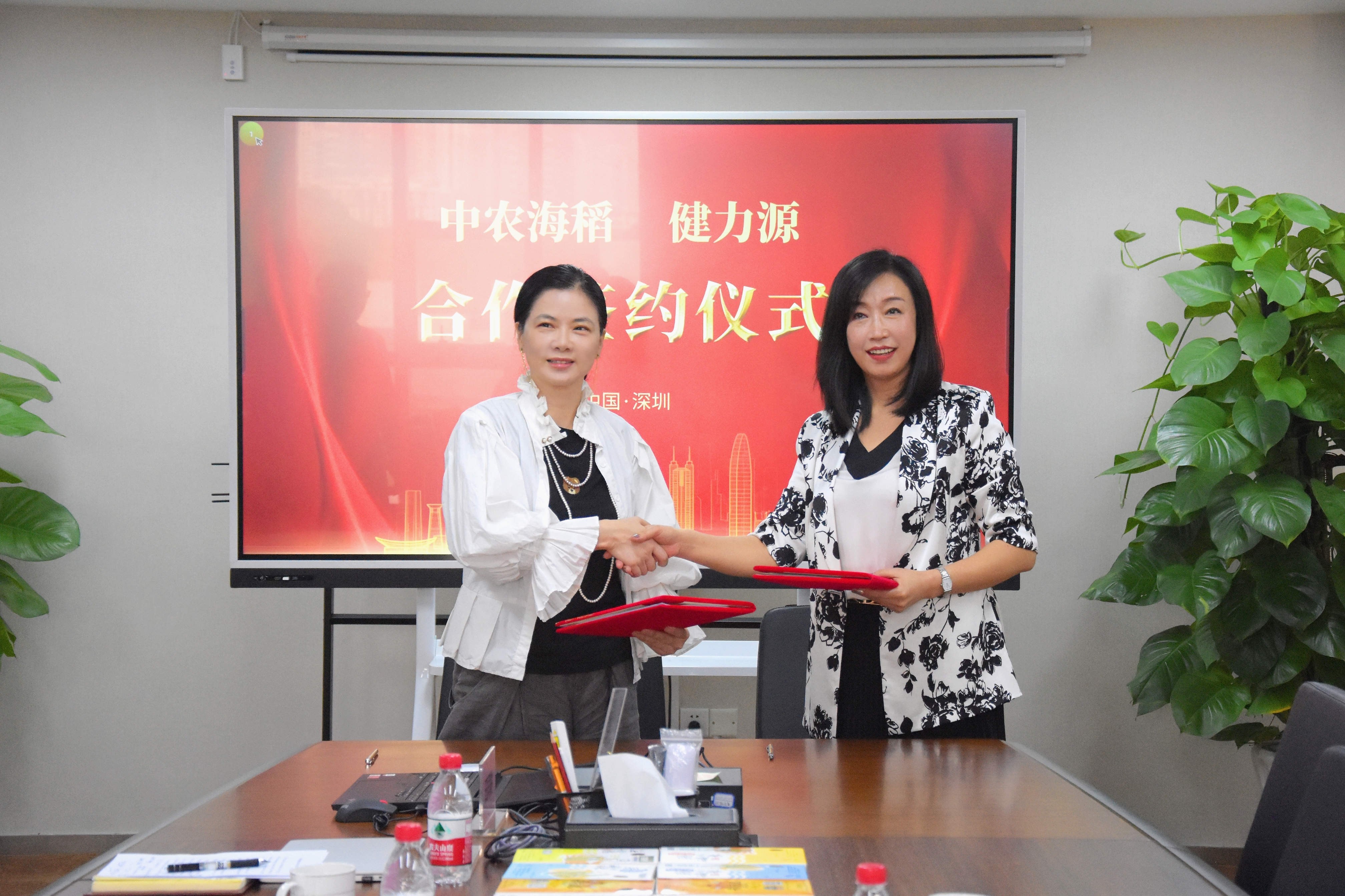 健力源與中農(nóng)海稻強(qiáng)強(qiáng)聯(lián)手，啟動團(tuán)餐健康升級行動